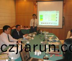 聘請(qing)日本專傢(jia)山(shan)本(ben)均爲(wei)公司技術顧問